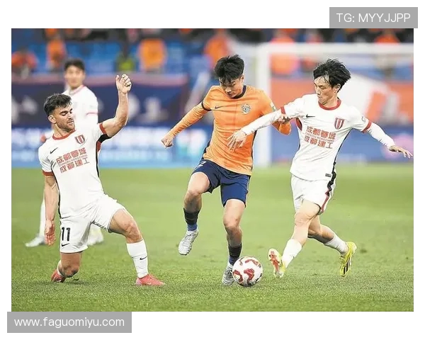 成都蓉城迎战青岛海牛 力争三分巩固联赛排名争夺 成都蓉城迎战青岛海牛 力争三分巩固联赛排名争夺