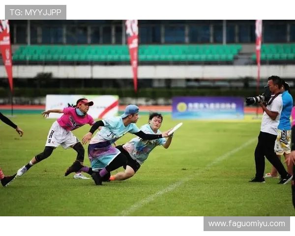 深圳飞盘队与上海飞盘队赛后复盘意识对比分析与总结 深圳飞盘队与上海飞盘队赛后复盘意识对比分析与总结