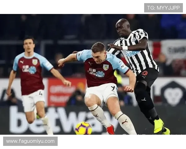 加的夫城与伯恩利激战成和比分揭晓精彩瞬间回顾 加的夫城与伯恩利激战成和比分揭晓精彩瞬间回顾