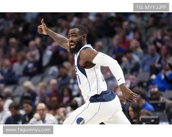 欧文与小哈达威的精彩对决谁能在NBA赛场上笑到最后 欧文与小哈达威的精彩对决谁能在NBA赛场上笑到最后